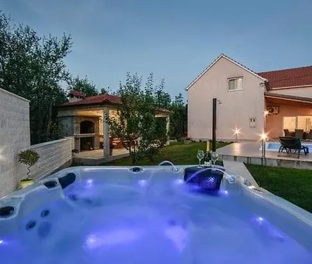 Radosevic Near Split, Heated Pool * Dugopolje