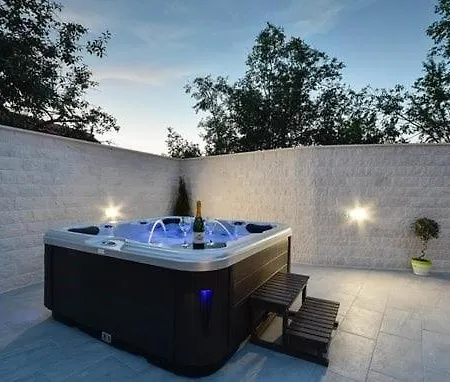Radosevic Near Split, Heated Pool Dugopolje