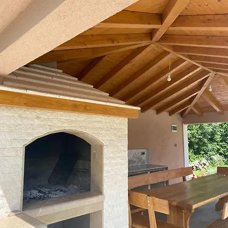 Villa Radosevic Near Split, Heated Pool Dugopolje