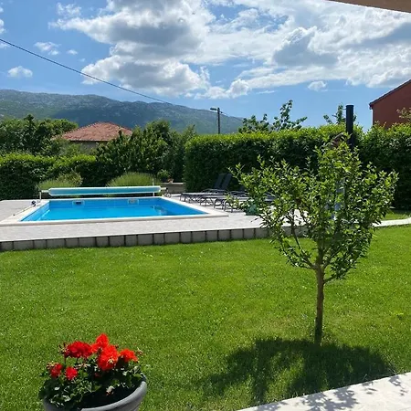 Villa Radosevic Near Split, Heated Pool